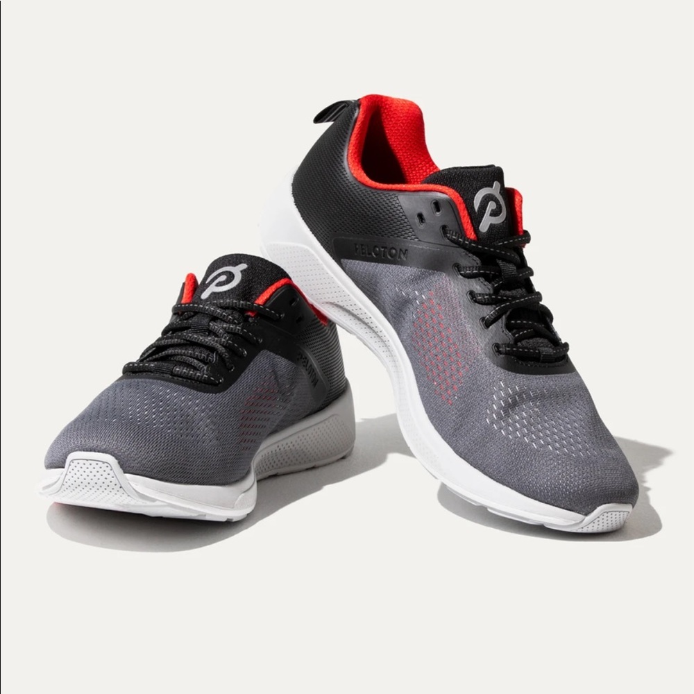 PELOTON MEN’s Circuit Runners